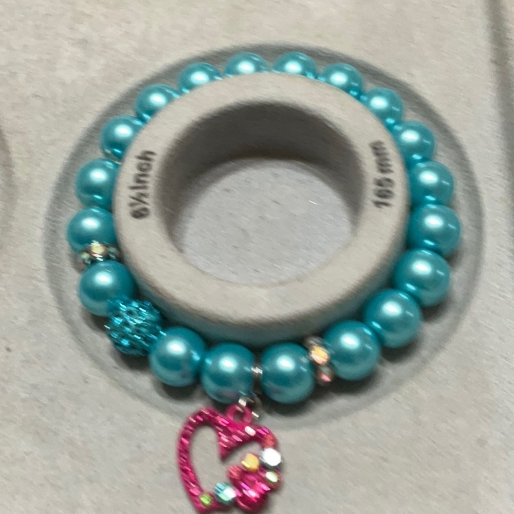 Hand Crafted Stretch Pearl Charm Bracelet Beaded Turquoise Rose Heart - Picture 4 of 7